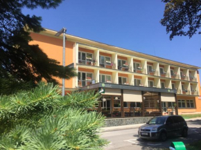 Hotel Rezident, Turcianske Teplice